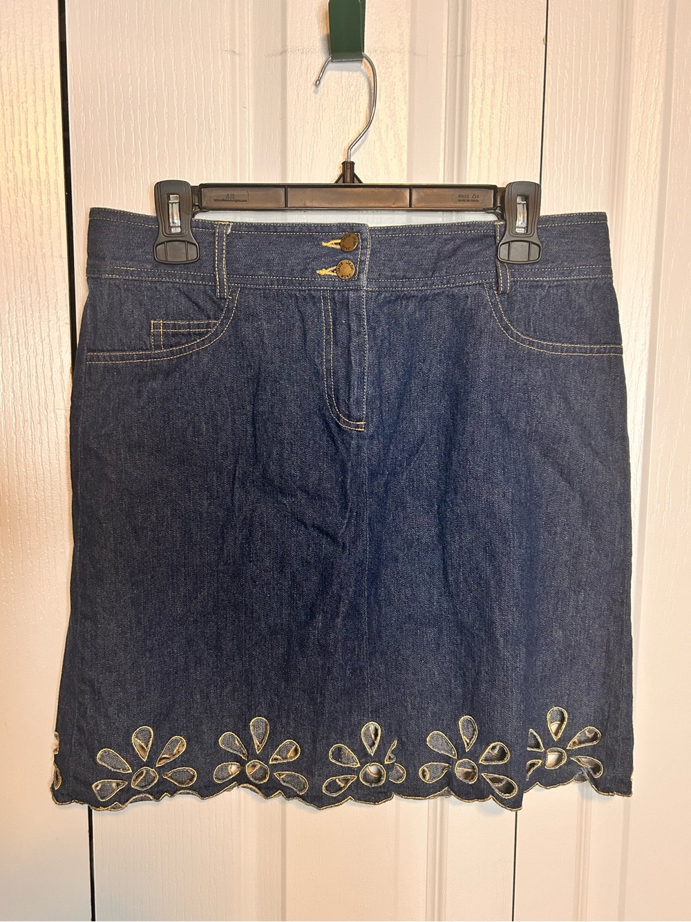 Jade Melody Tam Size 10 Dark Blue Denim Mini Skirt Embroidered Floral Hem Cotton